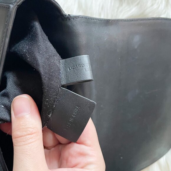 Vince Black White Modern V Python Embossed Leather Crossbody Purse Bag - Picture 9 of 9